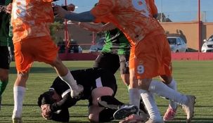 El momento exacto de la salvaje agresión al juez Sebastián Gómez.