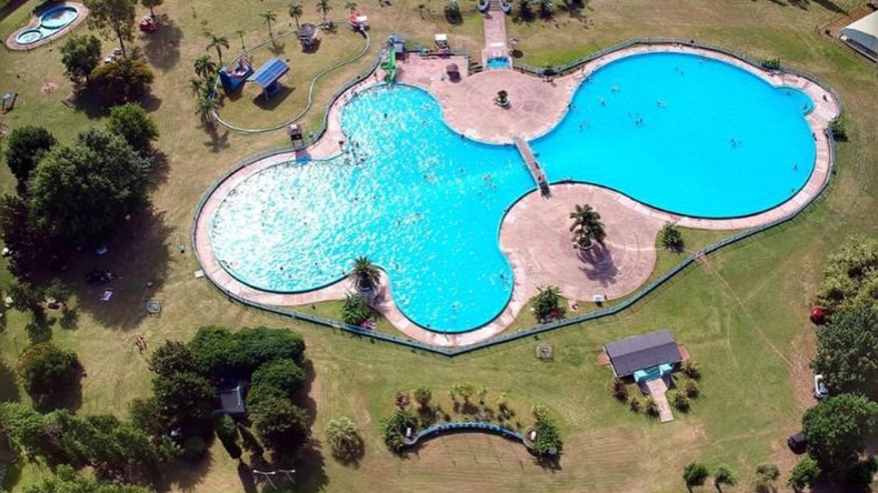 Diversión para toda la familia con actividades acuáticas y recreativas.