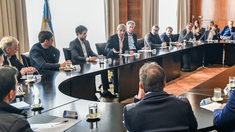 Luis Caputo se reunió con Agentes de Liquidación y Compensación. Luis Caputo se reunió con Agentes de Liquidación y Compensación.