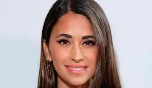 Antonela Roccuzzo lució unas cómodas zapatillas ideales para el verano.