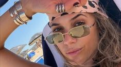 La modelo habló de sus pasiones encontradas: la moda de alta costura y el fútbol de potrero. La modelo habló de sus pasiones encontradas: la moda de alta costura y el fútbol de potrero.