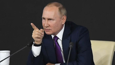 Putin apuntó contra Ucrania. Putin apuntó contra Ucrania.