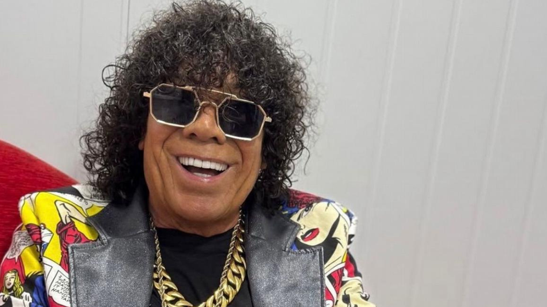 La Mona Jiménez se convirtió en un ícono musical nacional.