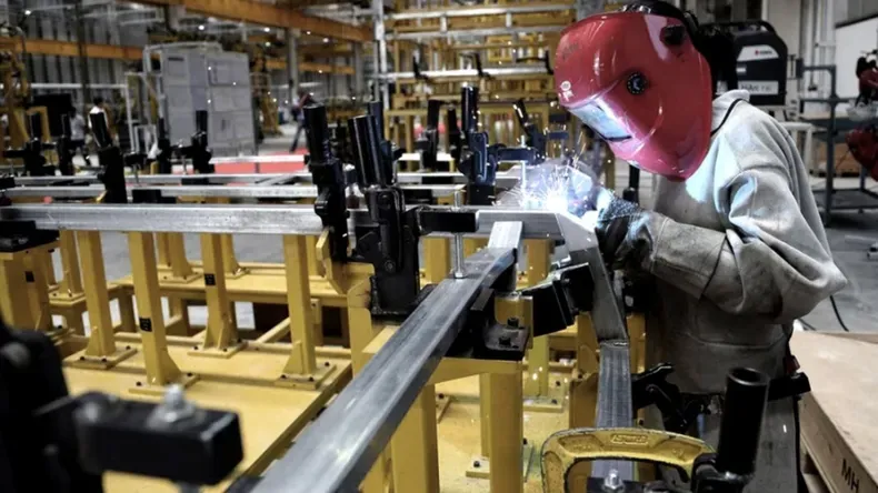 INDEC dio a conocer los datos de la producción industrial y la construcción de junio 2022.