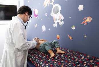 C5N | Médico pediatra, niño enfermo