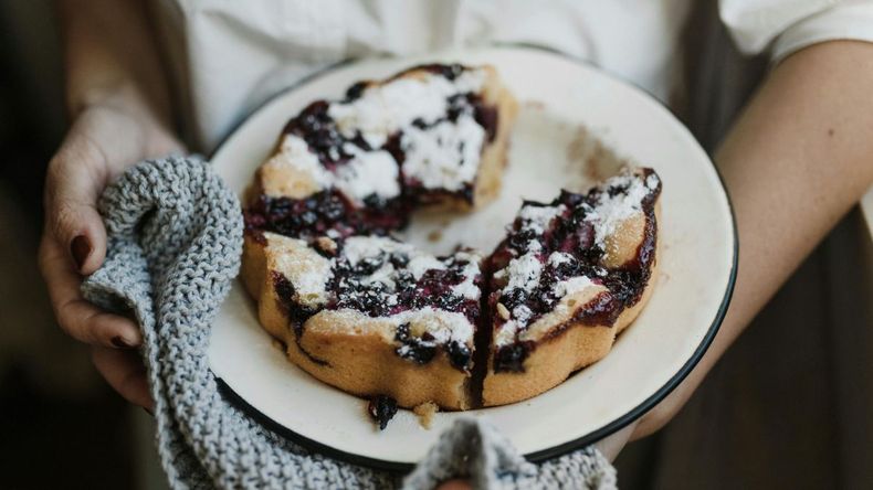 Preparar esta tarta es una experiencia gratificante que combina la pasión por la repostería con la felicidad de compartir momentos con seres queridos. 