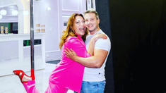 La humorista y el empresario se mostraron contentos con la idea de la adopción. La humorista y el empresario se mostraron contentos con la idea de la adopción.