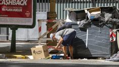 Pese a que cada vez se ve más gente en la calle, el Presidente afirma que derrumbó la indigencia.