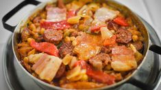 El bodegón de Buenos Aires con 150 platos y vinos para todos los gustos. El bodegón de Buenos Aires con 150 platos y vinos para todos los gustos.