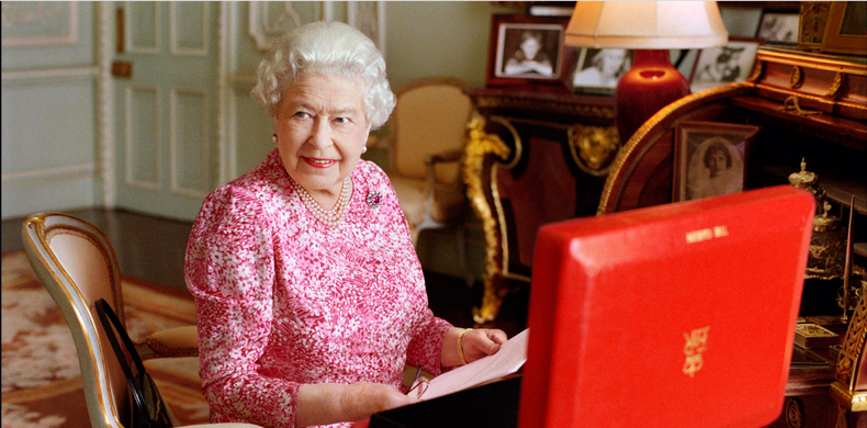 Quién sucederá a la reina Isabel II en el trono de Reino Unido