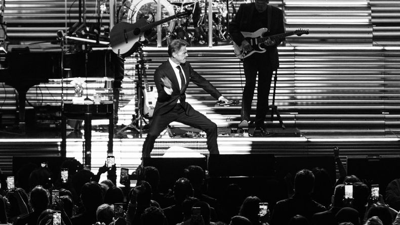 Luis Miguel brinda un show que deja a todos los fans contentos.