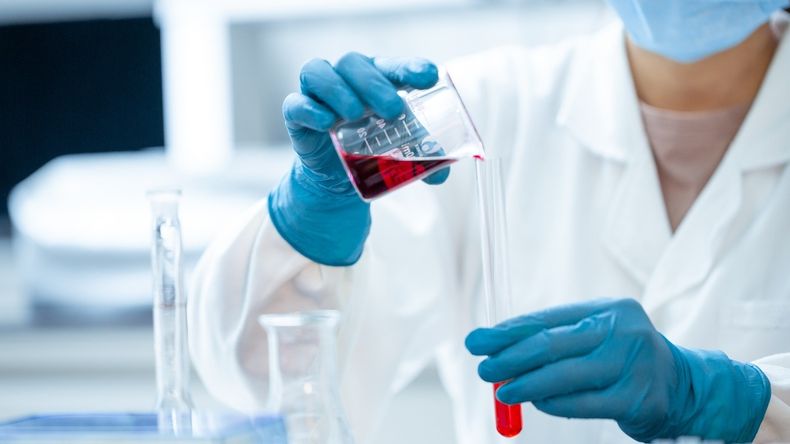 Los expertos sugieren realizar chequeos médicos anuales.