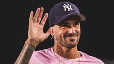 De Paul sorprendió en la playa con una camiseta del ascenso argentino. De Paul sorprendió en la playa con una camiseta del ascenso argentino.