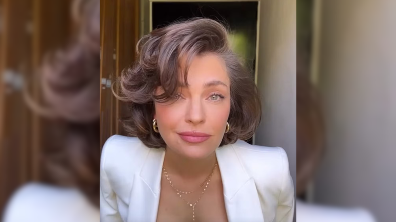 El cambio de look de Dolores Fonzi deja atrás los rulos descontracturados y propone una imagen más pulida.