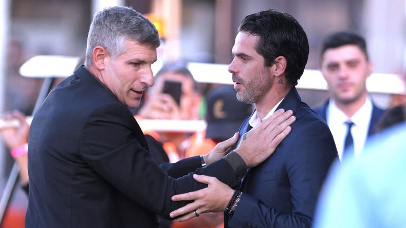 Martín Palermo le ganó el duelo a su excompañero de Boca, Fernando Gago.