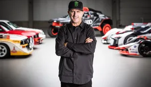 Ken Block falleció aplastado por su vehículo al chocar.