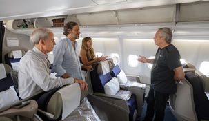 El mandatario argentino partió hacia República Dominicana.