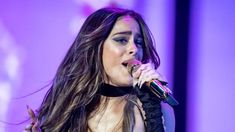 Tini Stoessel se mostró muy emocionada mientras hablaba a sus fans. Tini Stoessel se mostró muy emocionada mientras hablaba a sus fans.