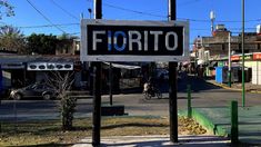La estación Villa Fiorito. La estación Villa Fiorito.