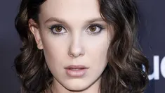 Brown ha sido la actriz de la serie de Netflix que más proyectos ha filmado. Brown ha sido la actriz de la serie de Netflix que más proyectos ha filmado.