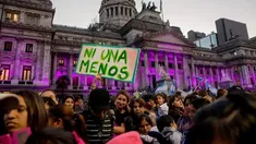El Gobierno confirmó que descontará el día a las empleadas públicas que adhieran al paro por el Día de la Mujer. El Gobierno confirmó que descontará el día a las empleadas públicas que adhieran al paro por el Día de la Mujer.