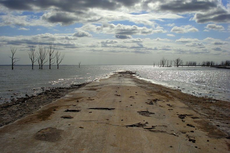 Villa Epecuén fue fundado como pueblo turístico en 1921.   