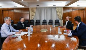 El ministro de Economía, Martín Guzmán, junto al secretario de Política Económica, Fernando Morra, recibió en Palacio de Hacienda al ministro de Desarrollo Productivo, Matías Kulfas, y al secretario de Comercio, Roberto Feletti.