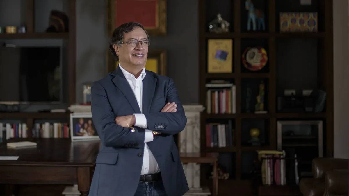 Quién Es Gustavo Petro, El Primer Presidente De Izquierda De La ...