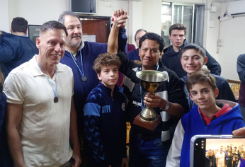 Peter Thiel jugó un torneo de ajedrez en Argentina. Peter Thiel jugó un torneo de ajedrez en Argentina.