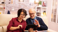 Los jubilados pueden acceder a una tablet gratis a través del Programa Conectando Con Vos. Los jubilados pueden acceder a una tablet gratis a través del Programa Conectando Con Vos.