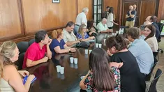 El Gobierno otorgó un 12% de aumento para los trabajadores estatales: ATE denunció una licuación de salarios El Gobierno otorgó un 12% de aumento para los trabajadores estatales: ATE denunció una licuación de salarios