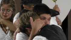 Thiago contuvo a Nacho de una forma muy cariñosa. Thiago contuvo a Nacho de una forma muy cariñosa.