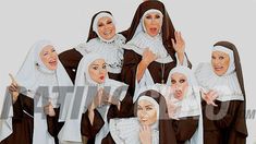 La foto oficial de Sorpresas, la nueva obra de Carmen y Moria en 2014 La foto oficial de Sorpresas, la nueva obra de Carmen y Moria en 2014