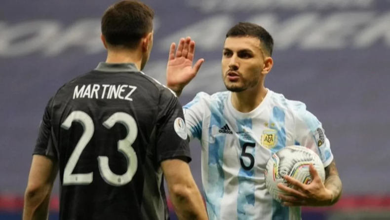 Paredes eliminó del grupo de WhatsApp de La Scaloneta a Dibu Martínez.