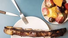 Uno de los platos que nos identifican en la gastronomía internacional es la carne, que constituye una de las mejores del mundo. Uno de los platos que nos identifican en la gastronomía internacional es la carne, que constituye una de las mejores del mundo.