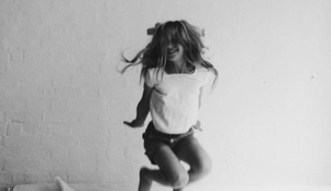 Una nena de tres años que se volvió viral por su particular manera de bailar cuarteto.&nbsp;