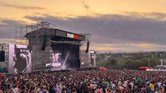 con fuertes criticas contra la censura de milei a la cultura, el cosquin rock 2025 cerro su primer dia a puro festejo con fuertes criticas contra la censura de milei a la cultura, el cosquin rock 2025 cerro su primer dia a puro festejo