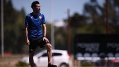 Tras su paso exitoso por Colón, Domínguez tuvo su primera práctica en Villa Domínico. Tras su paso exitoso por Colón, Domínguez tuvo su primera práctica en Villa Domínico.