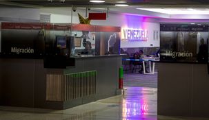 El aeropuerto retomó la actividad comercial tras más de dos meses.
