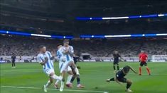 Se conocieron los audios del VAR del polémico penal y gol de Ecuador Se conocieron los audios del VAR del polémico penal y gol de Ecuador