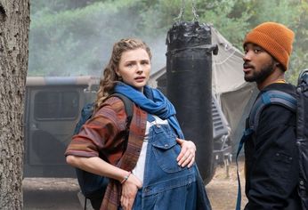 Madre/Androide es uno de los estrenos más esperados y vistos del 2022. Madre/Androide es uno de los estrenos más esperados y vistos del 2022.