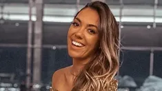 Como una gran cantidad de famosas, se encuentra en Ibiza mostrando sus mejores trajes de baño Como una gran cantidad de famosas, se encuentra en Ibiza mostrando sus mejores trajes de baño