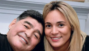La expareja de Maradona se mostró emocionada con el recuerdo del Diez.