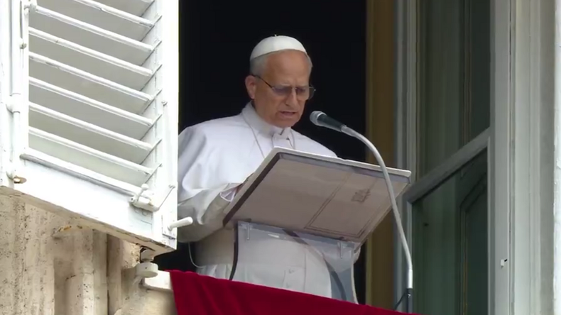 El papa León XIV aseguró que alienta las negociaciones hacia un futuro de paz para todos los pueblos.