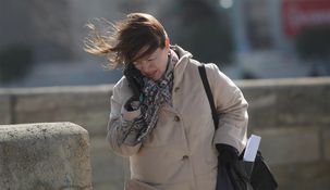Hay alerta amarilla por viento en dos provincias para este martes. Hay alerta amarilla por viento en dos provincias para este martes.