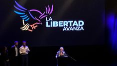 Karina Milei encabeza el acto del teatro Gran Rivadavia.