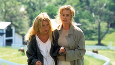 Jessica Lange y Gwyneth Paltrow protagonizan este thriller psicológico lleno de secretos y tensiones familiares.