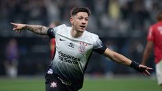 Rodrigo Garro actualmente juega en Corinthians. Rodrigo Garro actualmente juega en Corinthians.