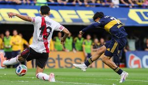 El Changuito Zeballos, la figura del Superclásico. El Changuito Zeballos, la figura del Superclásico.