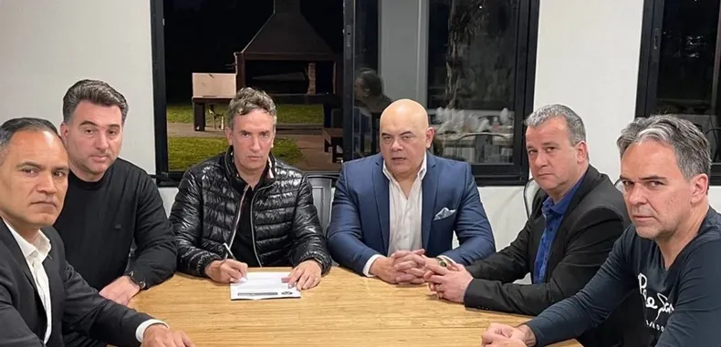 Árbitros argentinos amenazaron con llevar a juicio a jugadores y periodistas que los critiquen
